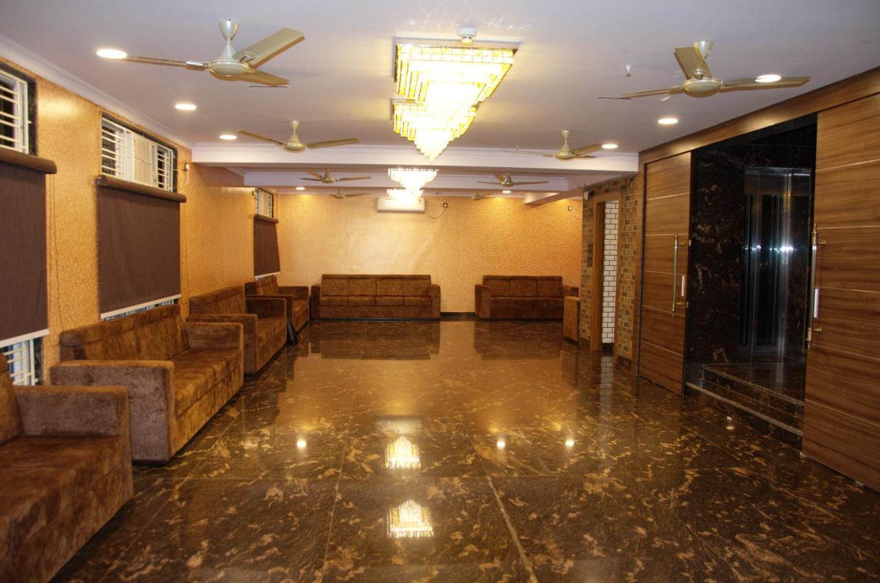 Fabhotel Prime Tiyara Inn Колката Екстериор снимка