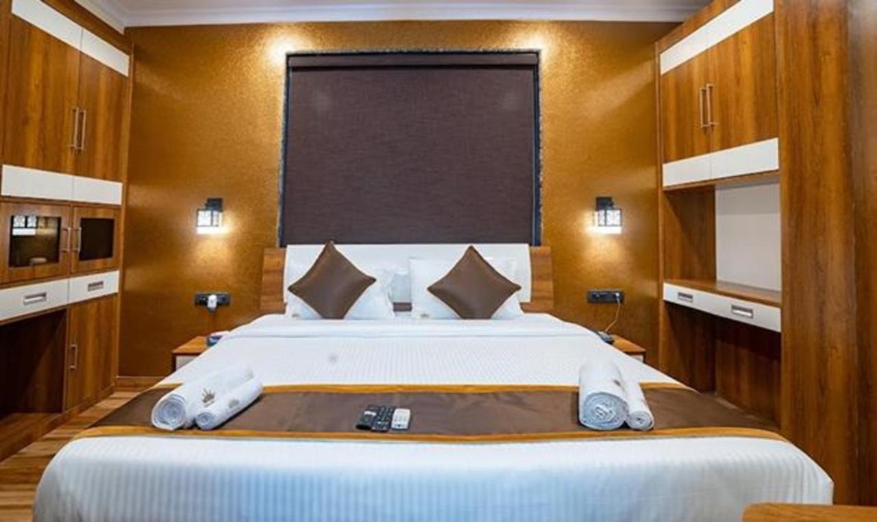 Fabhotel Prime Tiyara Inn Колката Екстериор снимка