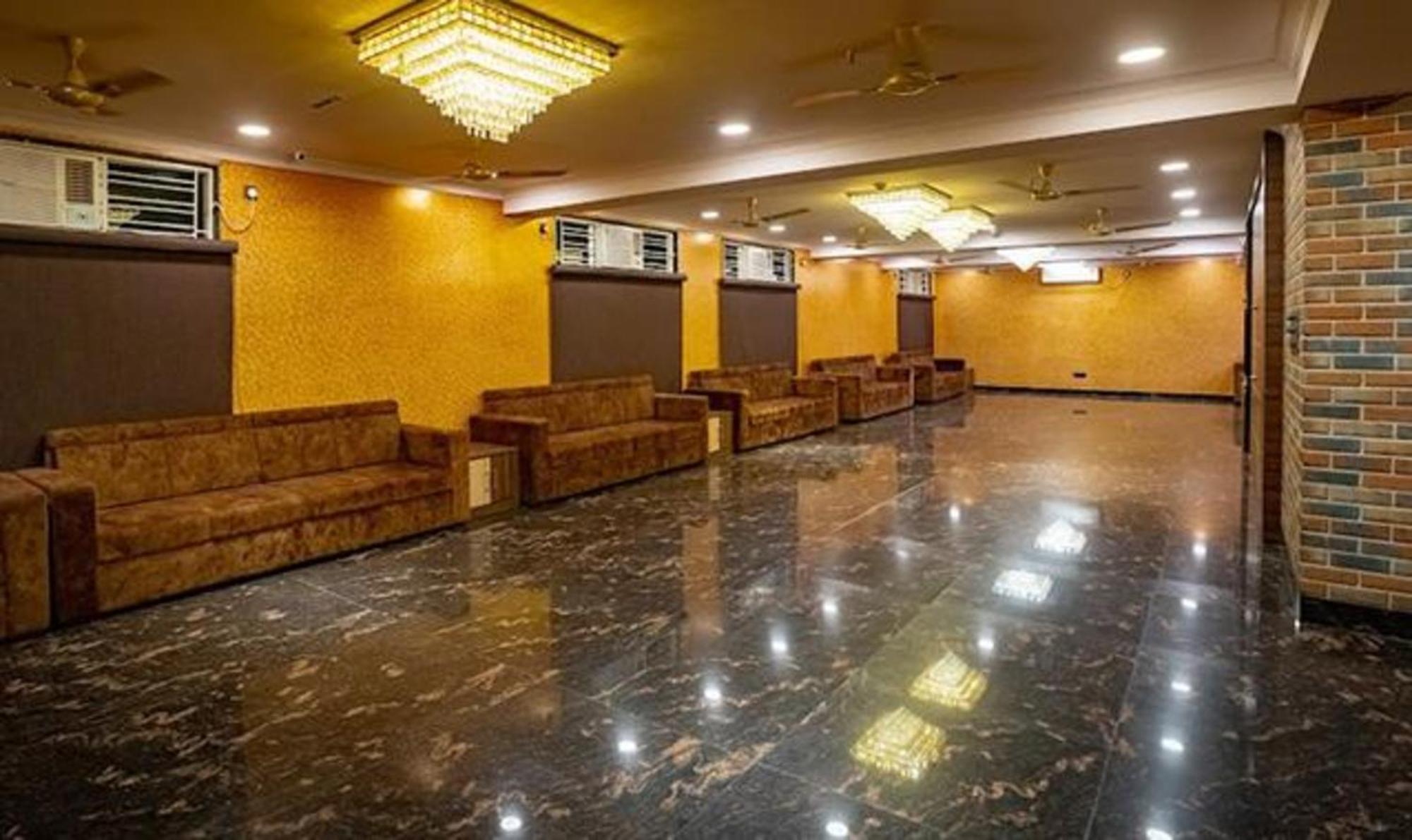Fabhotel Prime Tiyara Inn Колката Екстериор снимка